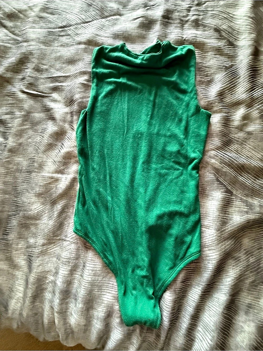 Live in the Moment Green Bodysuit Size Medium Like New